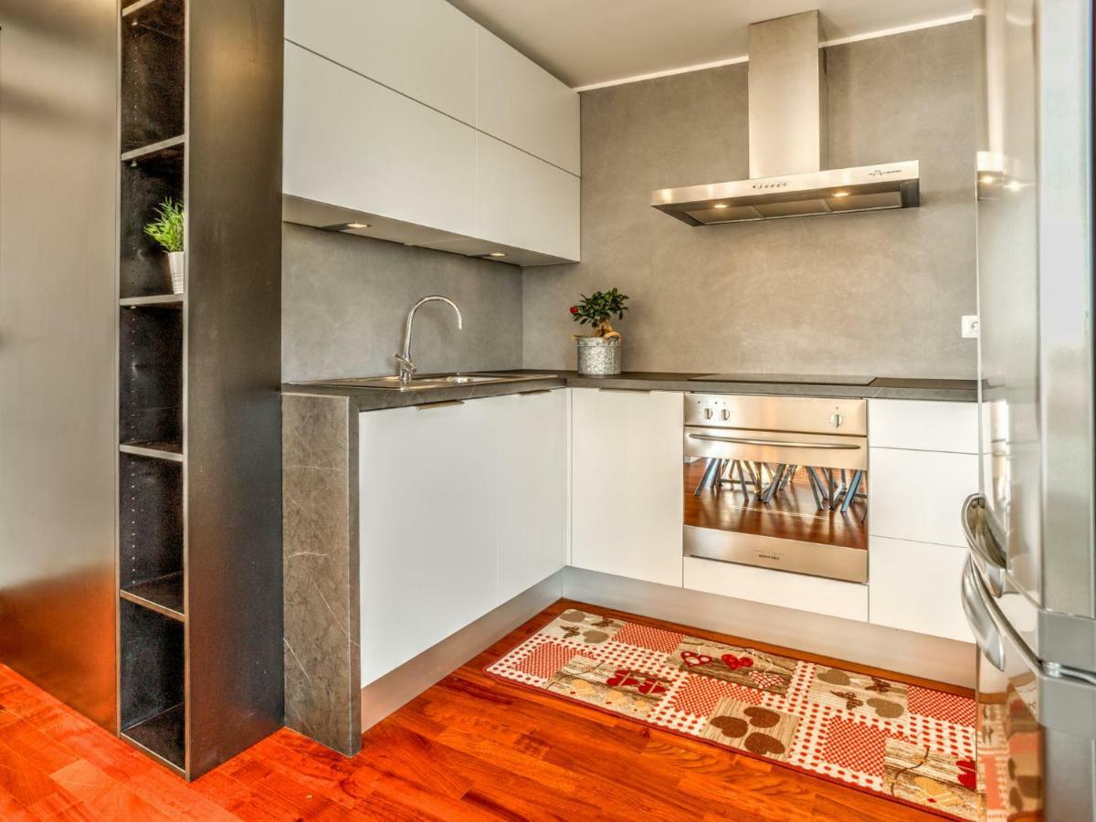 Apartment Karmen Lovrecica  Bagian luar foto